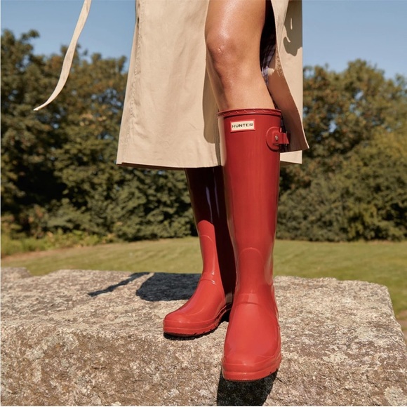 Hunter Shoes - Hunter Women’s Original Tall Gloss Rain Boots Red Size 7
